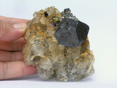 Sfalerit, fluorit - důl (rudnik) Nikolaevskij, Dalněgorsk, Rusko